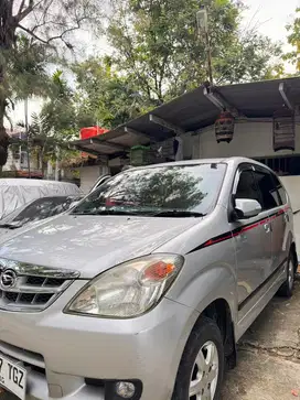 Daihatsu Xenia 2009 Bensin
