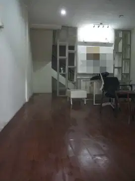 Dijual Ruko Rapi 3 Lantai di Kelapa Gading