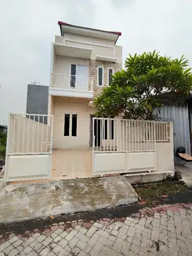 Rumah Baru 2 Lantai di Gunung Anyar Dekat Toll dan Merr Rungkut