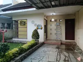 Rumah siap huni tanah luas the address cibubur