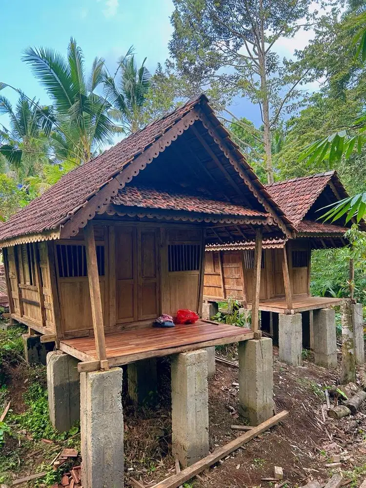 Rumah kayu Antik / Rumah Lumbung Jadul