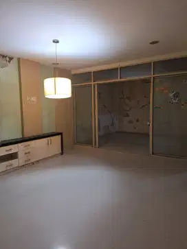 Disewakan Rumah 2 lantai di Taman modern cakung ful renov siap huni di