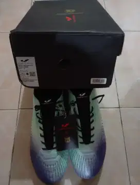 Concave M10 Ozil FG, size 43