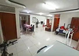 Dijual rumah hoek