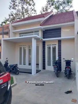 Rumah Terawat Di Perumahan D Griyeda Jannati Tlogowaru Malang