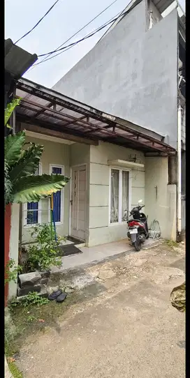 Dijual Rumah akses mobil no carport di Tanjung Barat Jakarta Selatan