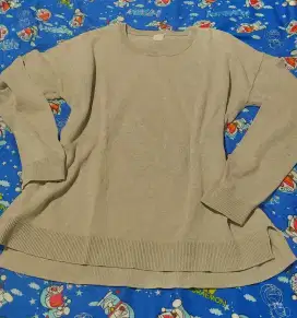 Preloved Sweater by Giordano