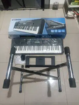 Keyboard Yamaha psr E253