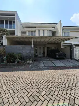RUMAH SECOND FULLERTON CITRALAND, MINIMALIS, ADA POOL