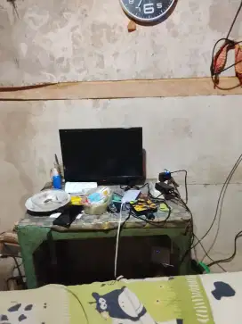 JUAL SMART TV BELUM 1 BULAN