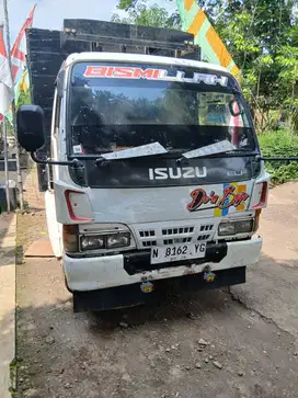 truk Elf Nkr 66-2 lengkap hidup kir mati. Plat N-Y Lmj Lokasi lumajang