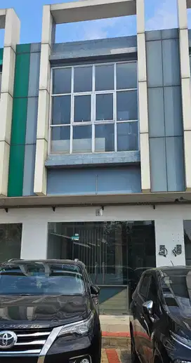Ruko 2 lantain siap pakai di cipondoh tangerang