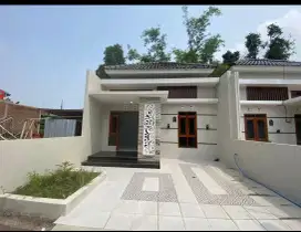 Tinggal 1 unit Rumah cantik dan modern