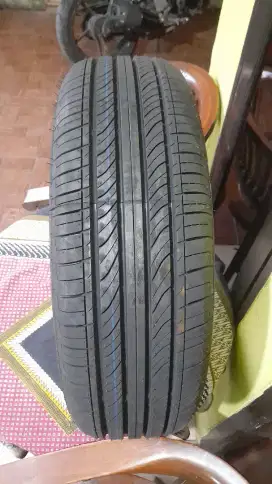 Ban Tubeless kondisi baru