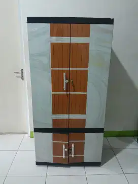 Lemari pakaian 2 tingkat