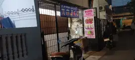 Pagar besi dan rak warung