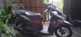 Vario 150 LED hitam merah