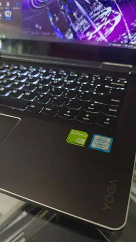 Laptop Lenovo YOGA i7 gen 7 RAM 16GB SSD 512b Keyboard Nyala