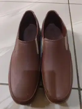 Sepatu Pantofel Karet
