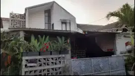 RUMAH KEREN DI PEKAYON INDAH - GALAXY