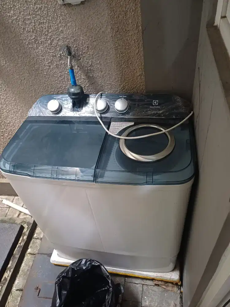 Dijual mesin cuci merk electrolux