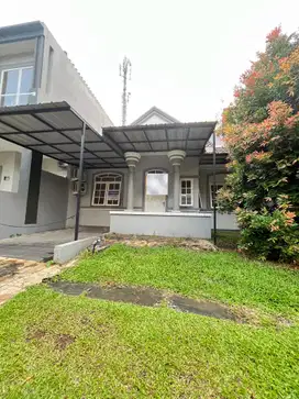Dijual rumah Taman Crysant Bsd