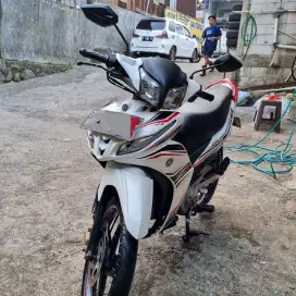 Jupiter Z1 2013 Putih Milik Pribadi Kondisi Prima