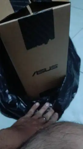 Asus E1404FA R3 8/512GB baru buka segel