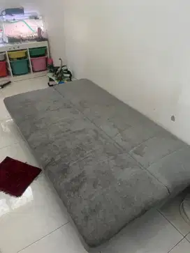 Sofa bed informa bekas
