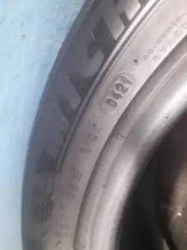 Ban michelin r18 bekas 85 persen kondisi