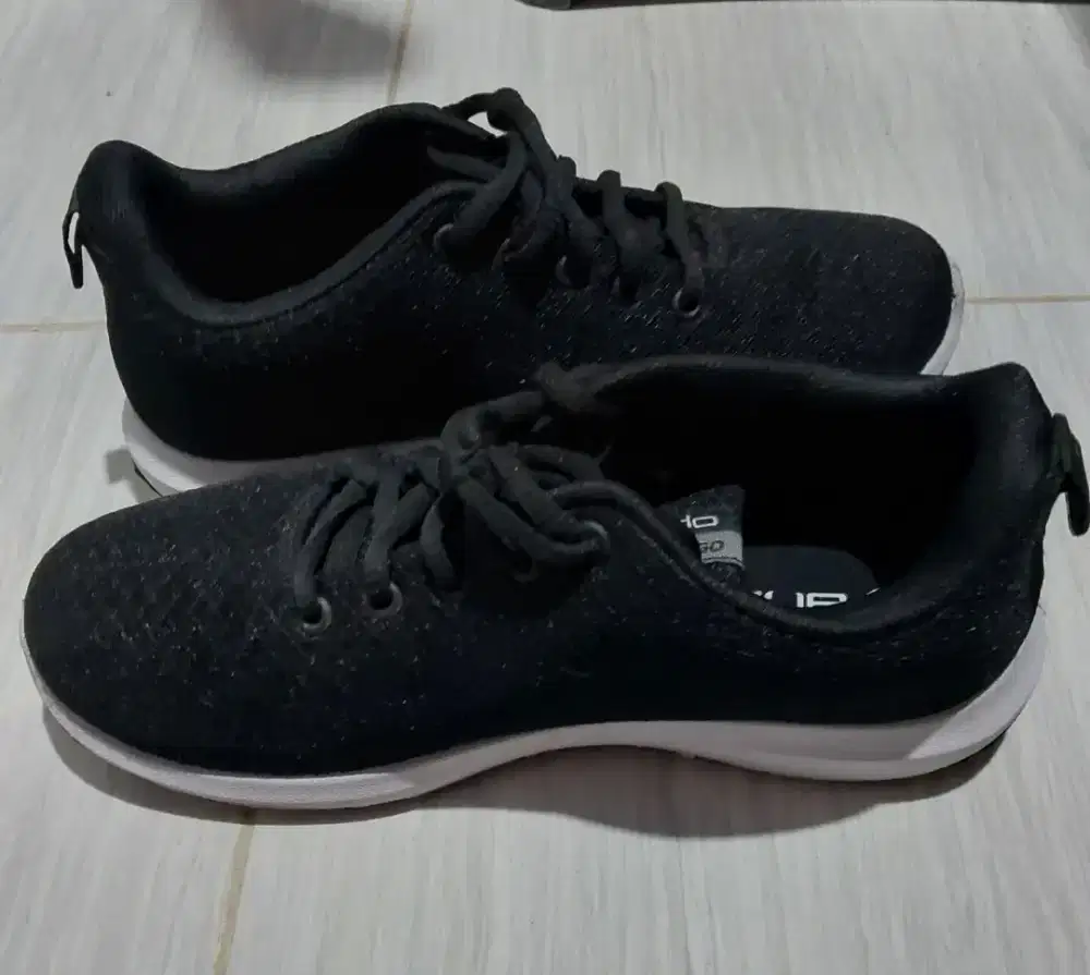 Sepatu Sneakers Ando