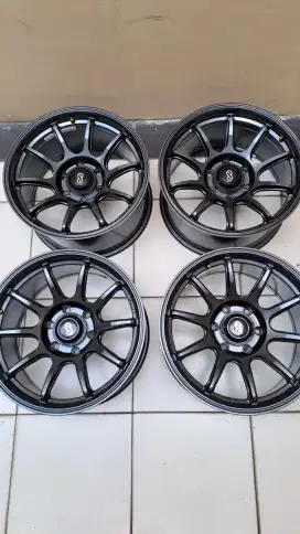 Velg Fortuner/ Pajero R 18