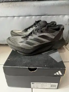 Dijual sepatu running Adidas Adizero Boston 12 Warna Black/Black/Grey