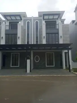 Dijual Rumah Mewah 3lantai Fully Furnished siap huni Bukit Podomoro