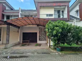 Rumah di Kebayoran Essence Bintaro Jaya sek 7 Tangsel