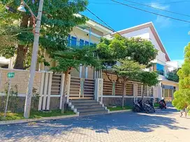 Rumah besar deltasari