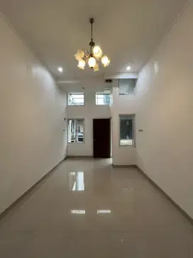 Dijual murah rumah di Beji tanah baru depok