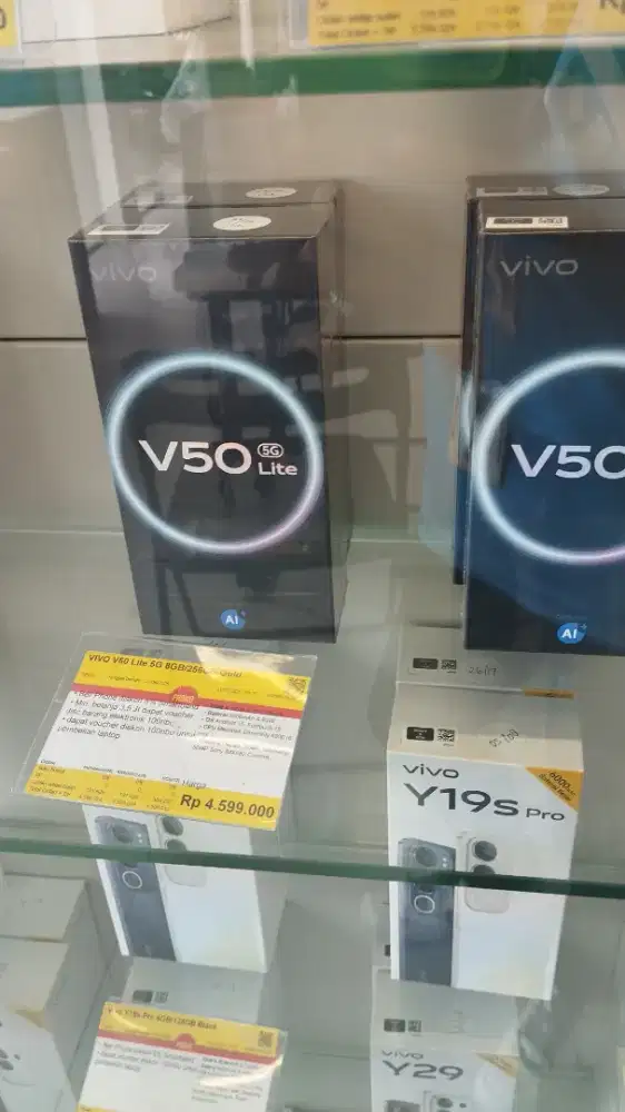 Vivo V50 lite 5G ram 8/256