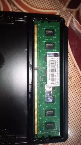 Monitor 16 inc Memori 8GB