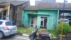 Dijual Rumah Perlu Renovasi di Grand Residen City Setu