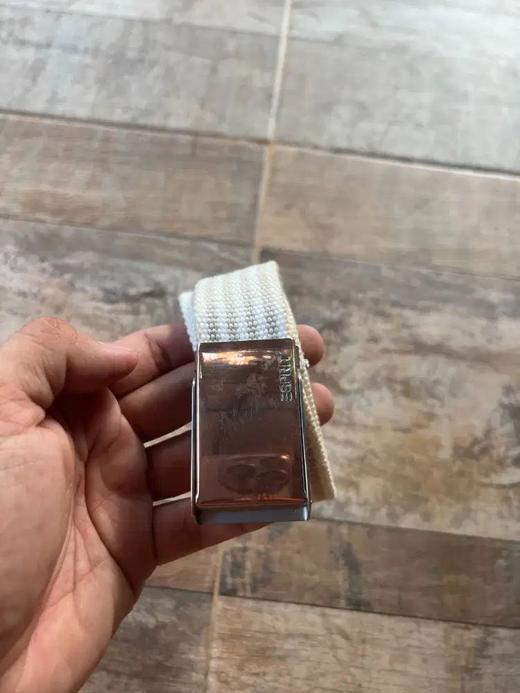 Ikat pinggang cowok Esprit