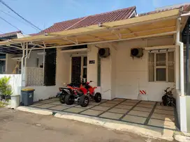 DISEWAKAN RUMAH TREVISTA