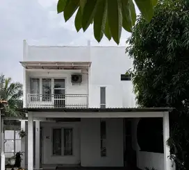 Rumah di demang lebar daun