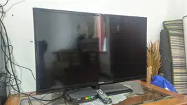 JUAL TV SAMSUNG 32 INCH LED TV + SET TOP BOX