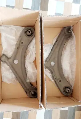 Dijual Lowering Arm Honda BRV 2018 Bekas Cabutan Ori