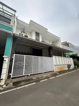 RUMAH MEWAH JAKARTA TIMUR