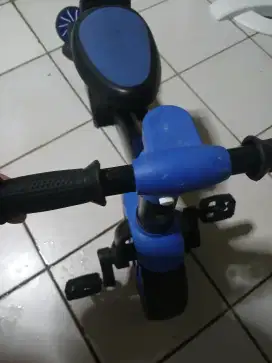 Dijual cepat sepeda anak 2tahun