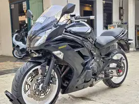 Kawasaki ER6F Black Glossy