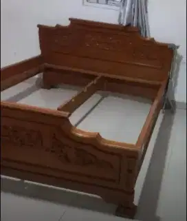 Jual 2 Ranjang Kayu Jati Second (Bonus 2 Ranjang Kecil)