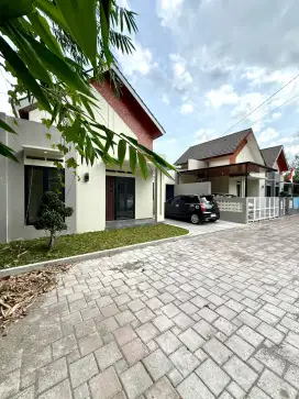 Rumah Modern Scandinavian Dalam Perumahan 15 Menit Ke UGM